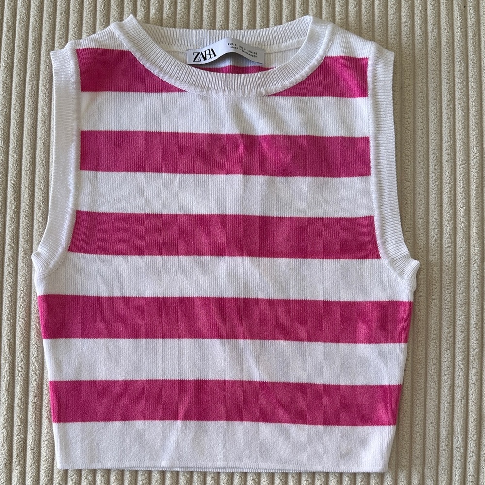 Zara Women’s Knit Cropped Tank Top with Pink and White Stripes in Size S